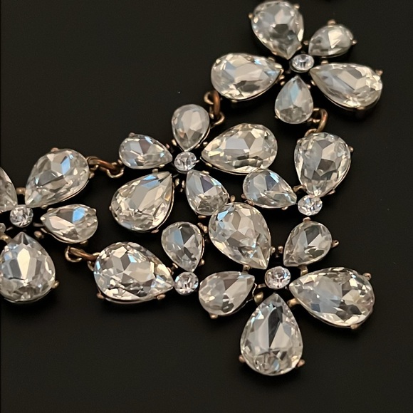 Floral Rhinestone Bib Necklace - Picture 3 of 5